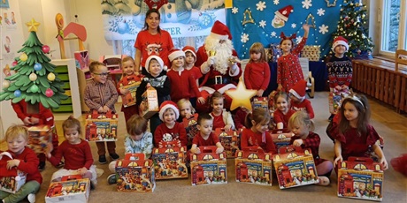 Powiększ grafikę: mikolaj-w-bursztynowym-domku-661669.jpg