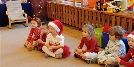 Powiększ grafikę: mikolaj-w-bursztynowym-domku-661672.jpg