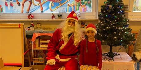 Powiększ grafikę: mikolaj-w-bursztynowym-domku-661959.jpg