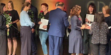 Powiększ grafikę: nagroda-prezydenta-miasta-gdanska-dla-nauczycielki-naszego-przedszkola-647154.jpg