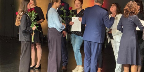 Powiększ grafikę: nagroda-prezydenta-miasta-gdanska-dla-nauczycielki-naszego-przedszkola-647155.jpg