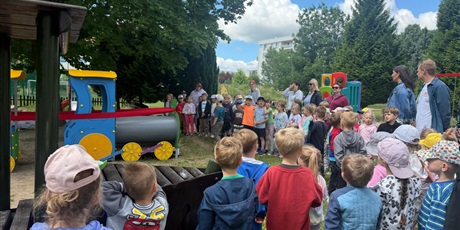 Powiększ grafikę: nowy-sprzet-w-ogrodzie-bursztynowego-domku-707899.jpg