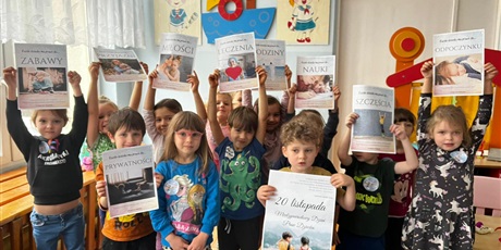 Powiększ grafikę: Marynarze (gr.VIII) świętują Dzień Praw Dziecka