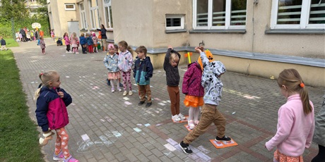 Powiększ grafikę: powitanie-jesieni-dzien-pomaranczowy-640034.jpg