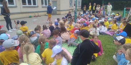 Powiększ grafikę: powitanie-lata-dzien-zolty-627843.jpg