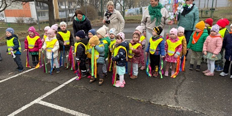 Powiększ grafikę: powitanie-wiosny-dzien-zielony-682334.jpg