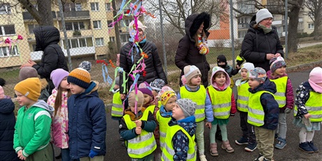 Powiększ grafikę: powitanie-wiosny-dzien-zielony-682335.jpg