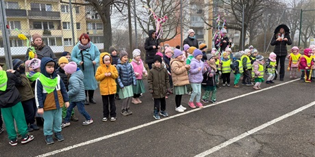 Powiększ grafikę: powitanie-wiosny-dzien-zielony-682339.jpg