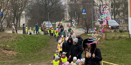 Powiększ grafikę: powitanie-wiosny-dzien-zielony-682359.jpg