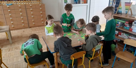 Powiększ grafikę: powitanie-wiosny-dzien-zielony-682373.jpg