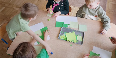 Powiększ grafikę: powitanie-wiosny-dzien-zielony-682380.jpg