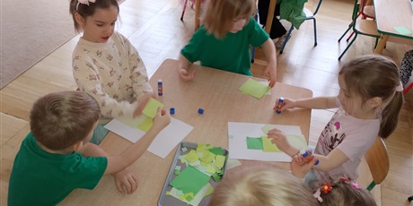 Powiększ grafikę: powitanie-wiosny-dzien-zielony-682382.jpg