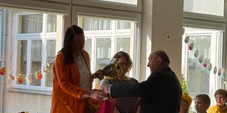 Powiększ grafikę: przedstawienie-swiateczne-wielkanocne-zajaczki-gr-viii-muszelki-684600.jpg