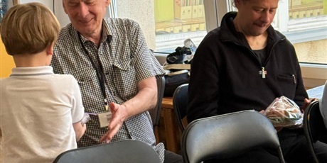 Powiększ grafikę: przedstawienie-swiateczne-wielkanocne-zajaczki-gr-viii-muszelki-684603.jpg