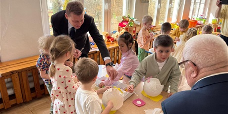 Powiększ grafikę: przedstawienie-swiateczne-wielkanocne-zajaczki-gr-viii-muszelki-684604.jpg