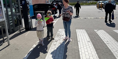 Powiększ grafikę: przedszkolaki-zachecaja-do-zbiorki-elektrosmieci-gr-iv-marynarze-i-gr-viii-koniki-morskie-615766.jpg