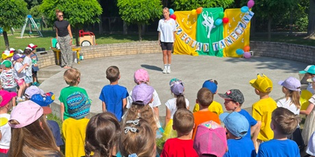 Powiększ grafikę: przeglad-taneczny-gr-v-marynarze-706489.jpg