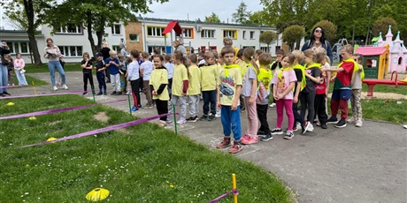 Powiększ grafikę: spartakiada-przedszkolaka-eliminacje-w-przedszkolu-nr-75-koniki-morskie-gr-vi-694914.jpg