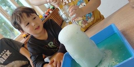 Powiększ grafikę: tydzien-eksperymentow-w-bursztynowym-domku-projekt-edukacyjny-maly-badacz-i-odkrywca-651323.jpg