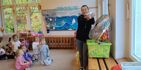 Powiększ grafikę: tydzien-eksperymentow-w-bursztynowym-domku-projekt-edukacyjny-maly-badacz-i-odkrywca-651342.jpg