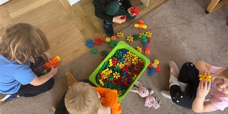 Powiększ grafikę: tydzien-eksperymentow-w-bursztynowym-domku-projekt-edukacyjny-maly-badacz-i-odkrywca-651350.jpg