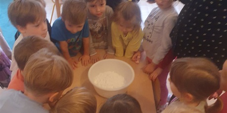 Powiększ grafikę: tydzien-eksperymentow-w-bursztynowym-domku-projekt-edukacyjny-maly-badacz-i-odkrywca-651394.jpg