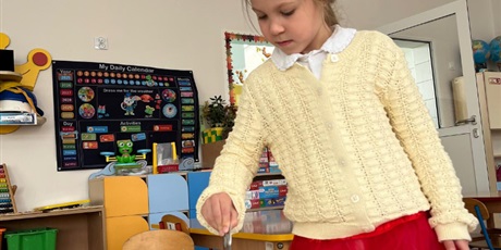 Powiększ grafikę: tydzien-eksperymentow-w-bursztynowym-domku-projekt-edukacyjny-maly-badacz-i-odkrywca-651402.jpg