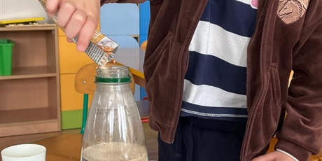 Powiększ grafikę: tydzien-eksperymentow-w-bursztynowym-domku-projekt-edukacyjny-maly-badacz-i-odkrywca-651409.jpg