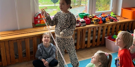 Powiększ grafikę: tydzien-eksperymentow-w-bursztynowym-domku-projekt-edukacyjny-maly-badacz-i-odkrywca-651412.jpg