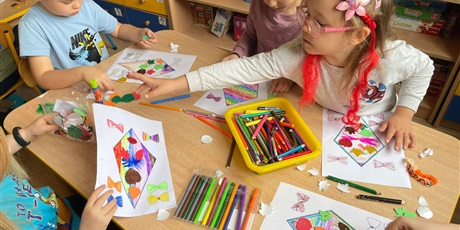 Powiększ grafikę: tydzien-eksperymentow-w-bursztynowym-domku-projekt-edukacyjny-maly-badacz-i-odkrywca-651423.jpg