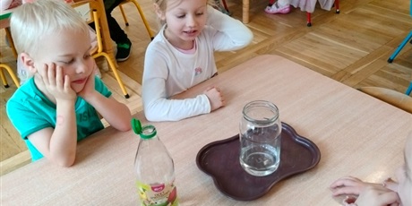 Powiększ grafikę: tydzien-eksperymentow-w-bursztynowym-domku-projekt-edukacyjny-maly-badacz-i-odkrywca-651456.jpg