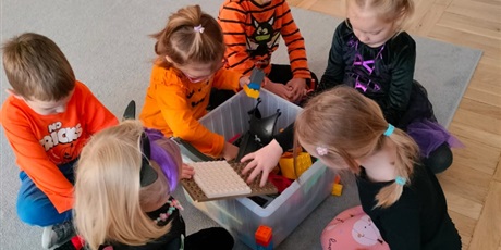 Powiększ grafikę: tydzien-eksperymentow-w-bursztynowym-domku-projekt-edukacyjny-maly-badacz-i-odkrywca-651473.jpg