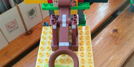 Powiększ grafikę: tydzien-eksperymentow-w-bursztynowym-domku-projekt-edukacyjny-maly-badacz-i-odkrywca-651475.jpg