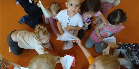 Powiększ grafikę: tydzien-eksperymentow-w-bursztynowym-domku-projekt-edukacyjny-maly-badacz-i-odkrywca-651512.jpg