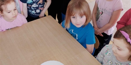 Powiększ grafikę: tydzien-eksperymentow-w-bursztynowym-domku-projekt-edukacyjny-maly-badacz-i-odkrywca-cz-ii-687832.jpg