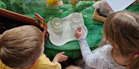 Powiększ grafikę: tydzien-eksperymentow-w-bursztynowym-domku-projekt-edukacyjny-maly-badacz-i-odkrywca-cz-ii-687847.jpg