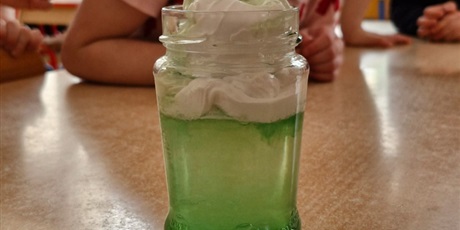 Powiększ grafikę: tydzien-eksperymentow-w-bursztynowym-domku-projekt-edukacyjny-maly-badacz-i-odkrywca-cz-ii-687851.jpg