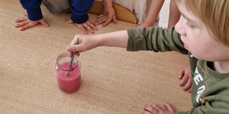 Powiększ grafikę: tydzien-eksperymentow-w-bursztynowym-domku-projekt-edukacyjny-maly-badacz-i-odkrywca-cz-ii-687856.jpg