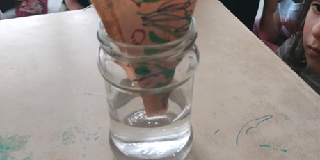 Powiększ grafikę: tydzien-eksperymentow-w-bursztynowym-domku-projekt-edukacyjny-maly-badacz-i-odkrywca-cz-ii-687900.jpg