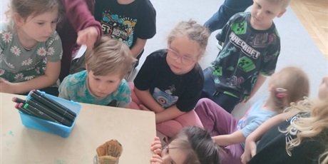 Powiększ grafikę: tydzien-eksperymentow-w-bursztynowym-domku-projekt-edukacyjny-maly-badacz-i-odkrywca-cz-ii-687901.jpg