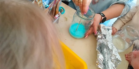 Powiększ grafikę: tydzien-eksperymentow-w-bursztynowym-domku-projekt-edukacyjny-maly-badacz-i-odkrywca-cz-ii-687911.jpg