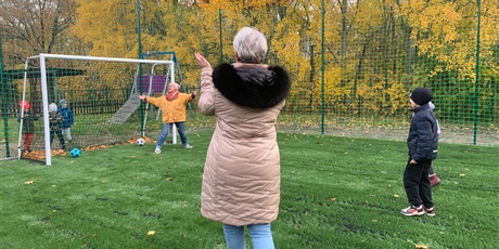 Powiększ grafikę: uroczyste-otwarcie-przedszkolnego-boiska-652884.jpg