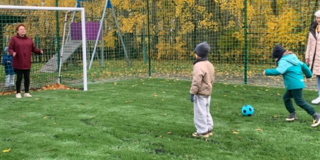 Powiększ grafikę: uroczyste-otwarcie-przedszkolnego-boiska-652887.jpg