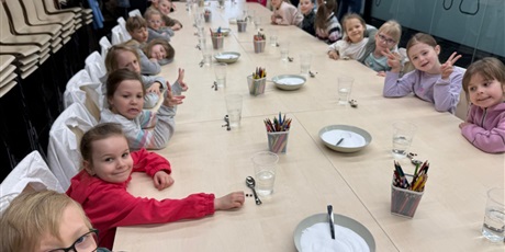 Powiększ grafikę: warsztaty-amber-lab-w-muzeum-bursztynu-grupa-vi-koniki-morskie-689620.jpg