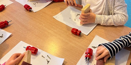 Powiększ grafikę: warsztaty-konstrukcyjne-w-gr-vi-koniki-morskie-659050.jpg