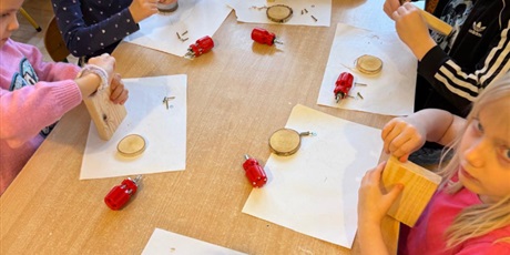 Powiększ grafikę: warsztaty-konstrukcyjne-w-gr-vi-koniki-morskie-659053.jpg