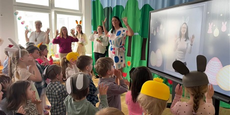 Powiększ grafikę: wielkanocne-sniadanie-w-bursztynowym-domku-685673.jpg