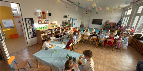 Powiększ grafikę: wigilie-grupowe-w-bursztynowym-domku-667443.jpg