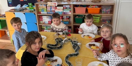 Powiększ grafikę: wigilie-grupowe-w-bursztynowym-domku-667447.jpg