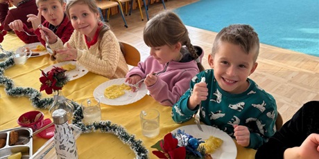 Powiększ grafikę: wigilie-grupowe-w-bursztynowym-domku-667448.jpg